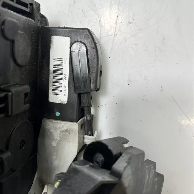 Serratura porta anteriore destra