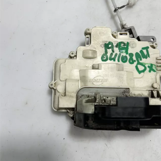 Serratura porta anteriore destra