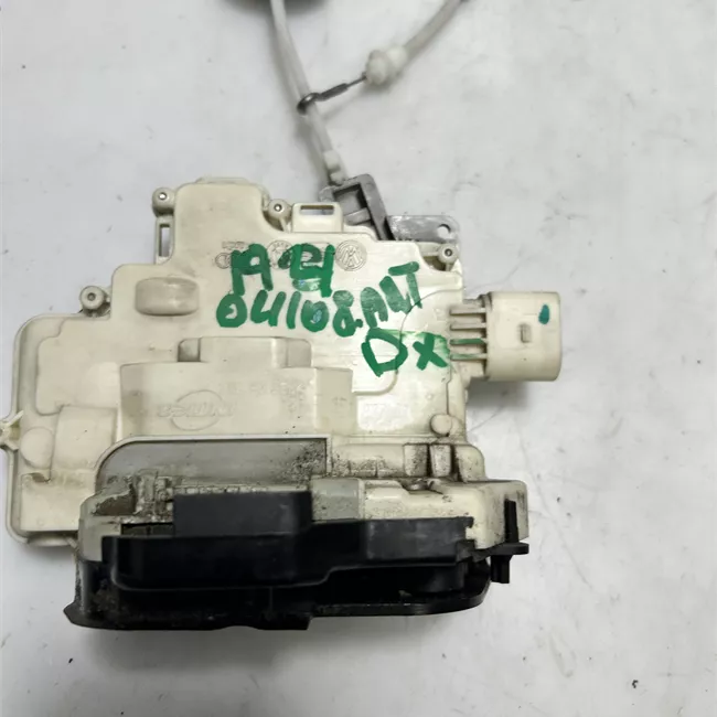 Serratura porta anteriore destra