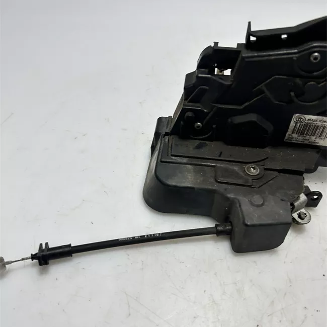 Serratura porta posteriore destra con rilascio elettrica