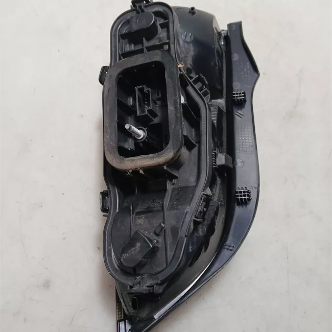 Fanale posteriore sinistro