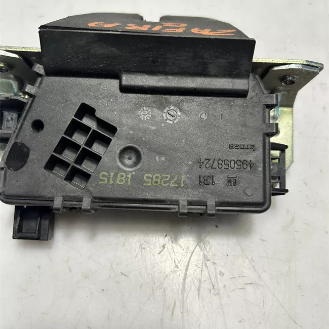 Serratura portello posteriore