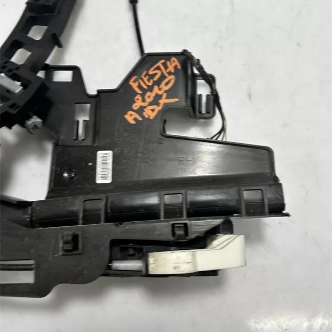 Serratura porta anteriore destra