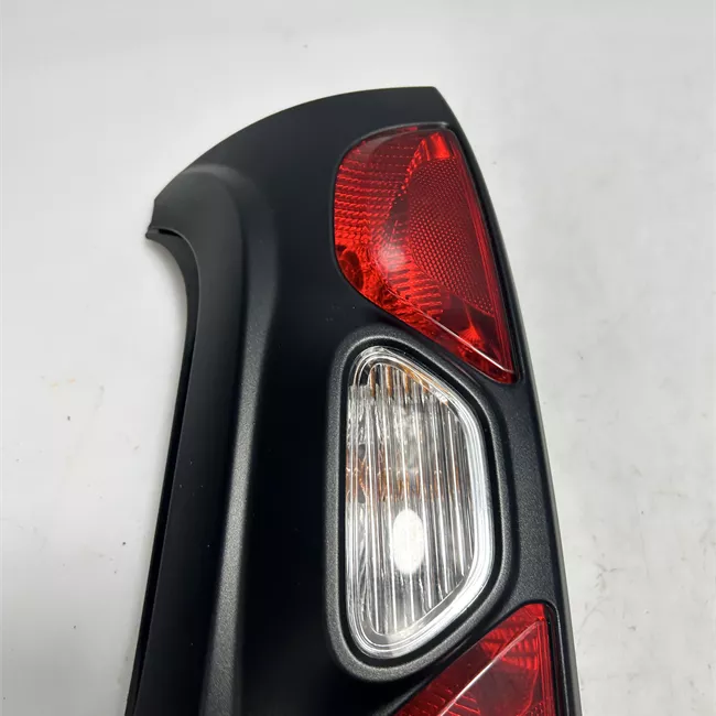 Fanale posteriore sinistro