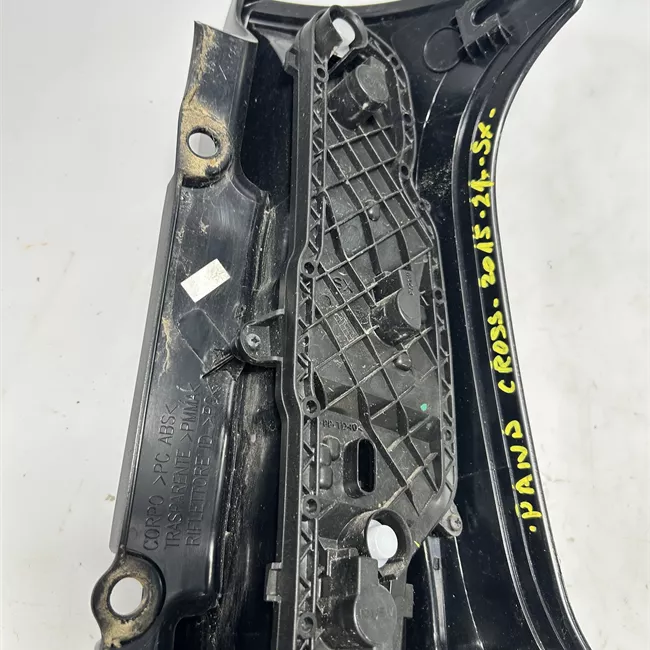 Fanale posteriore sinistro