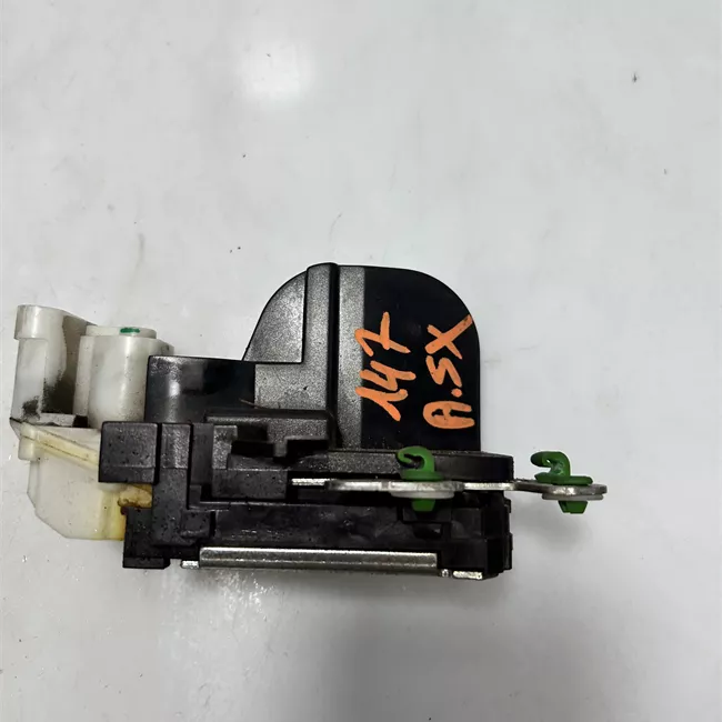 Serratura chiusura centralizzata porta anteriore sinistra