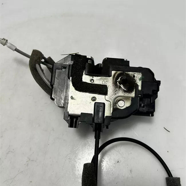 Serratura porta posteriore destra