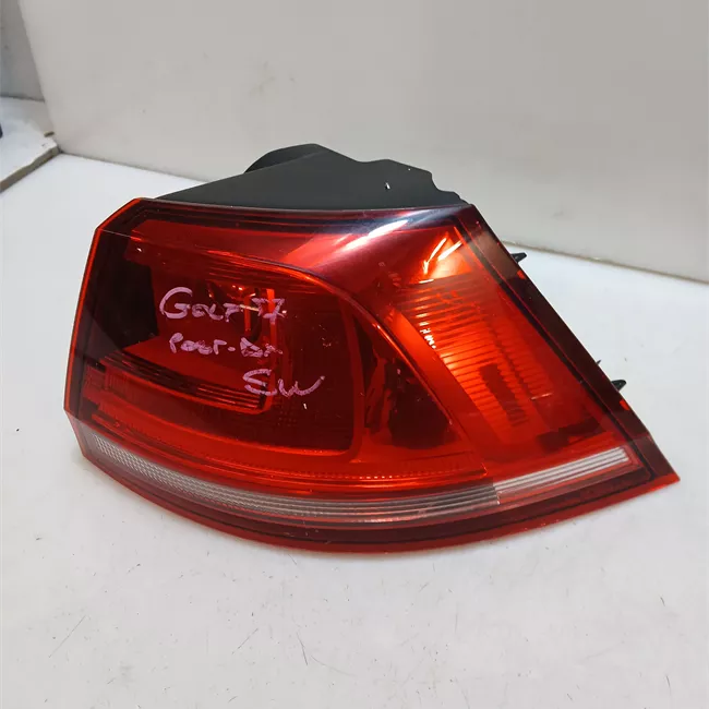 Fanale posteriore parte esterno destro