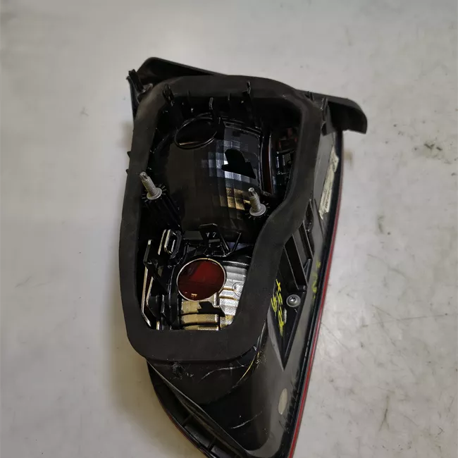 Fanale posteriore parte interno sinistro