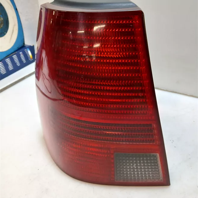 Fanale posteriore sinistro rosso