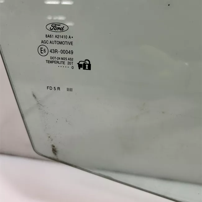 Scendente porta anteriore destro