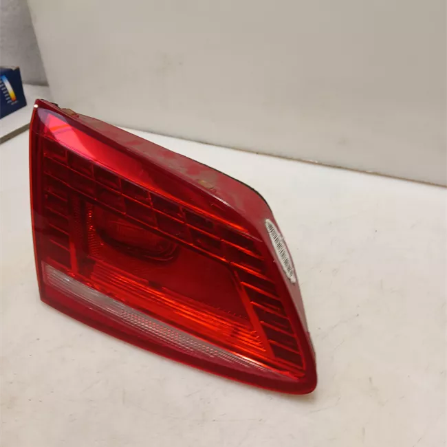 Fanale posteriore parte interno sinistro Led