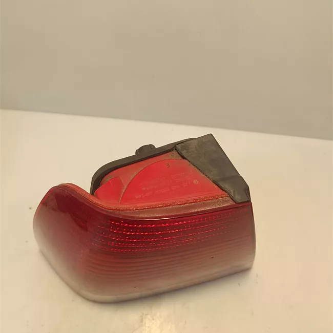 Fanale posteriore sinistro