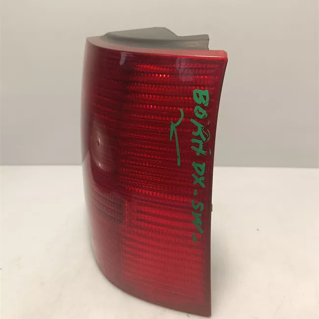 Fanale posteriore destro rosso