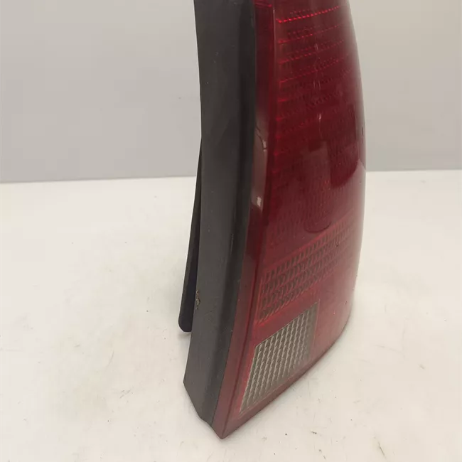 Fanale posteriore destro rosso