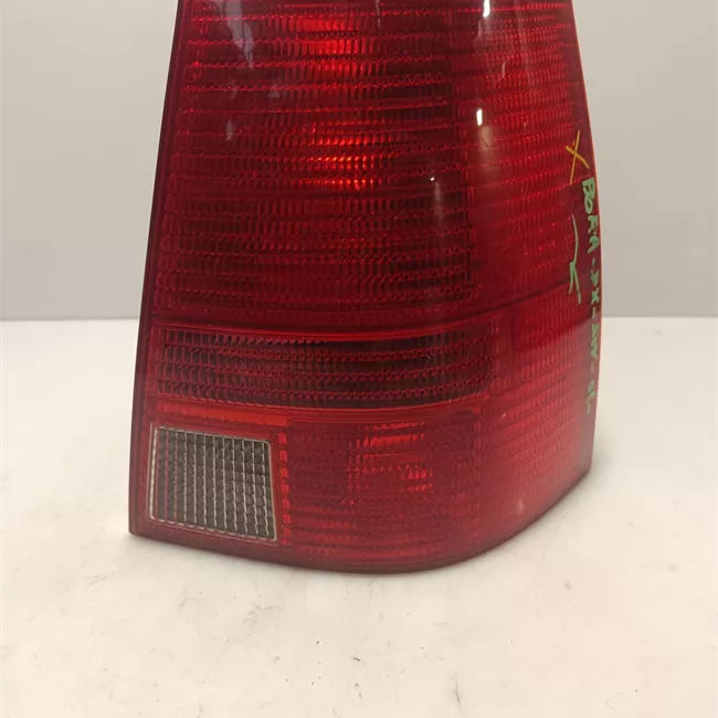 Fanale posteriore destro rosso