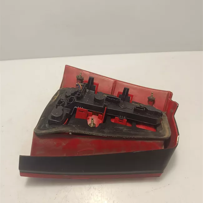 Fanale posteriore destro rosso