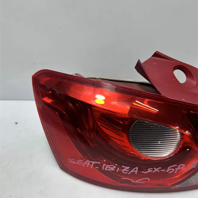 Fanale posteriore sinistro