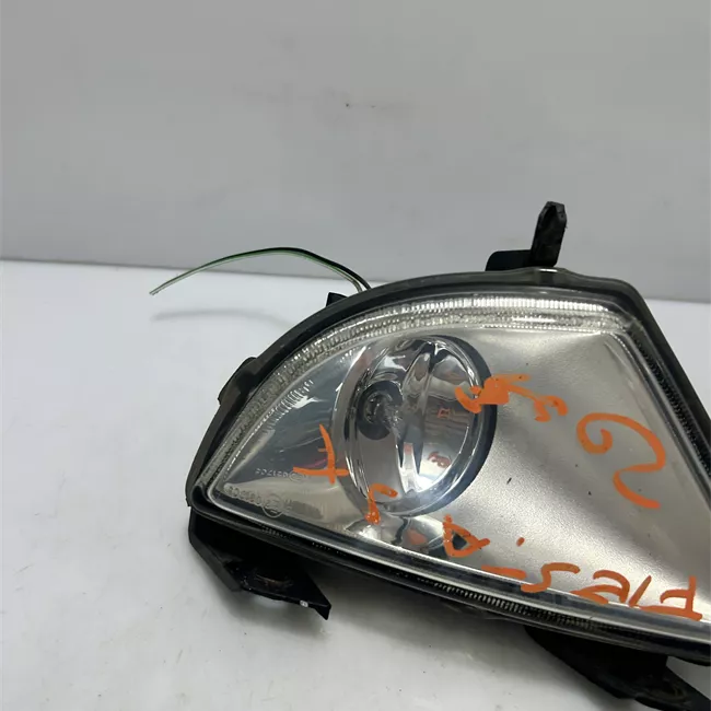 Proiettore fendinebbia sinistro