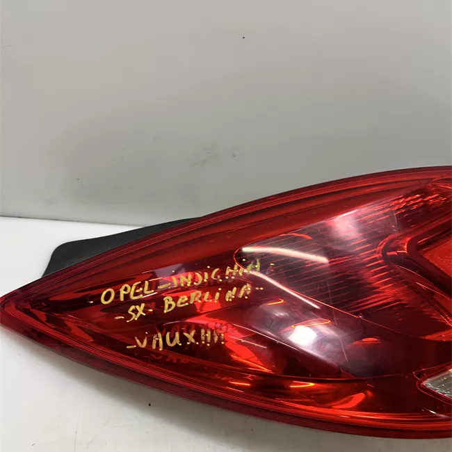 Fanale posteriore sinistro