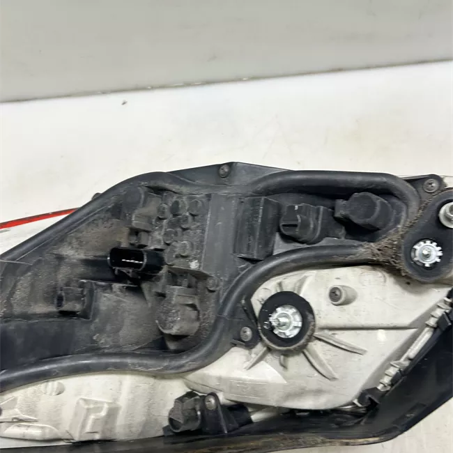 Fanale posteriore sinistro