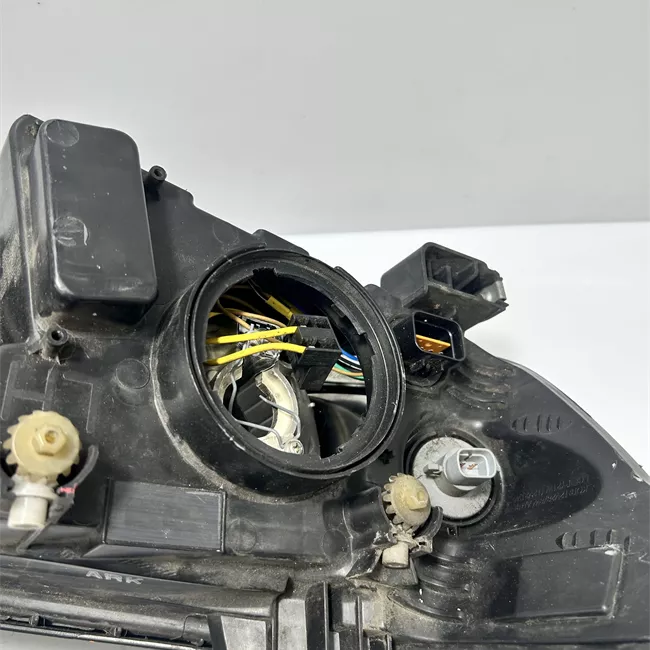 Proiettore sinistro con regolazione manuale/cornice cromata