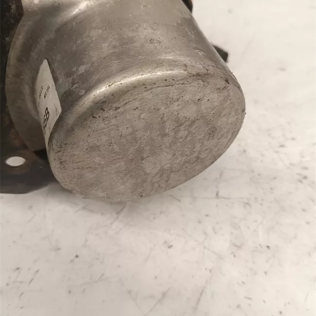 Pompa servosterzo con serbatoio