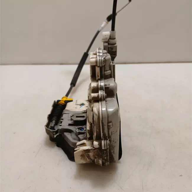 Serratura porta anteriore sinistra