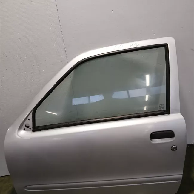Porta anteriore sinistra