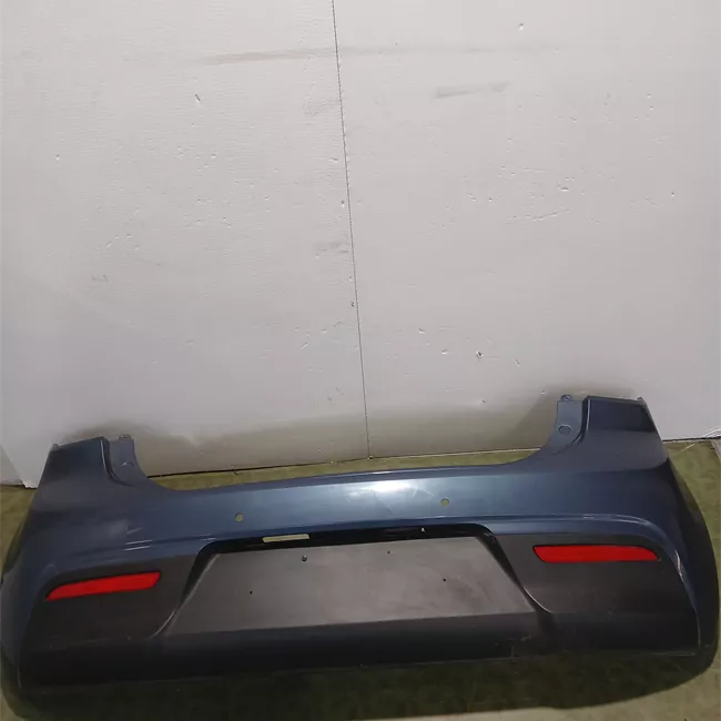 Paraurti posteriore con sensori parcheggio primer