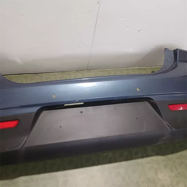 Paraurti posteriore con sensori parcheggio primer