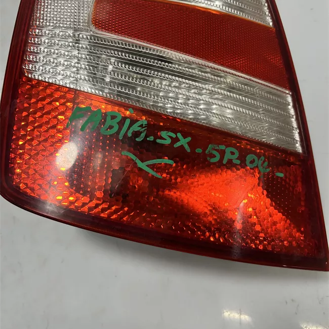 Fanale posteriore sinistro