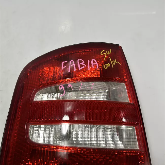 Fanale posteriore sinistro