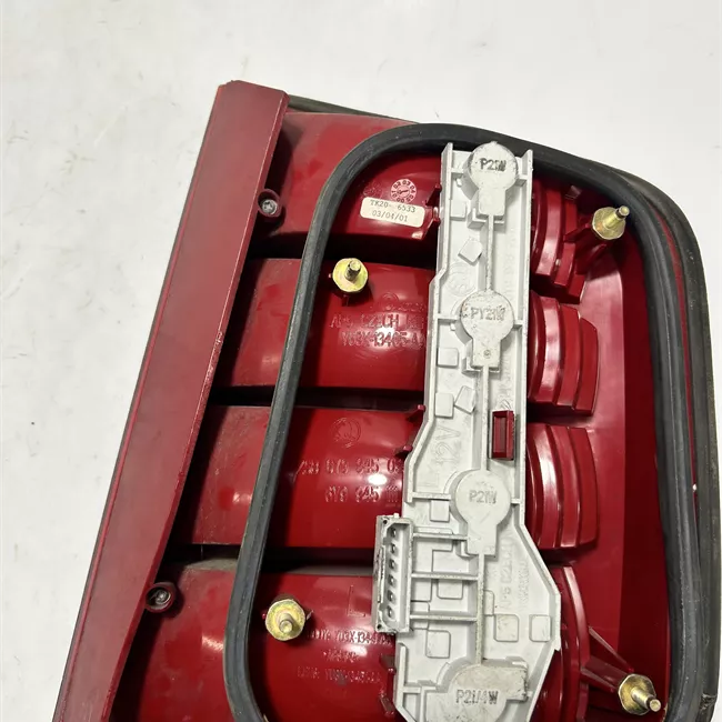 Fanale posteriore sinistro