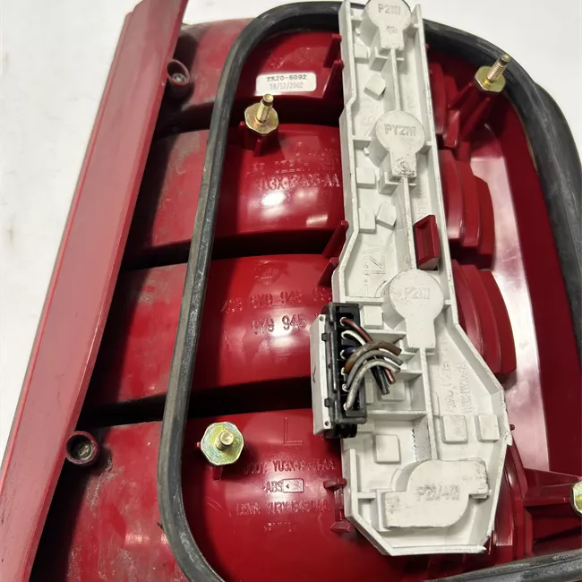 Fanale posteriore sinistro