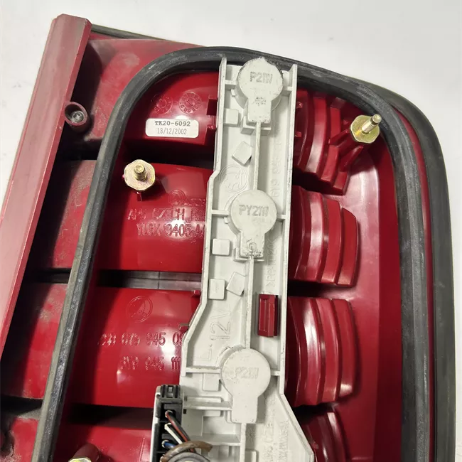 Fanale posteriore sinistro