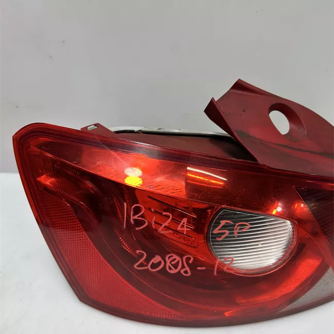 Fanale posteriore sinistro