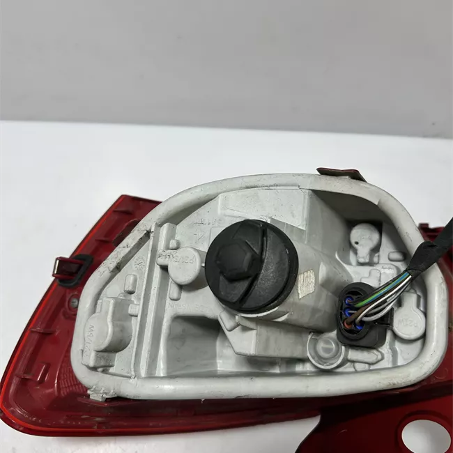 Fanale posteriore sinistro