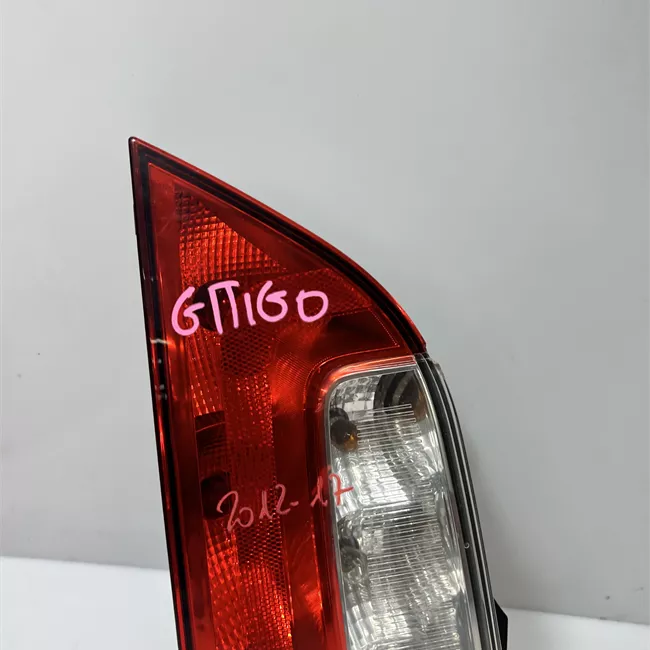 Fanale posteriore sinistro senza portalampada