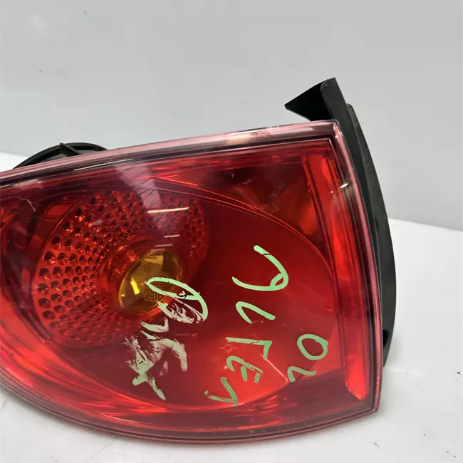 Fanale posteriore sinistro Nero