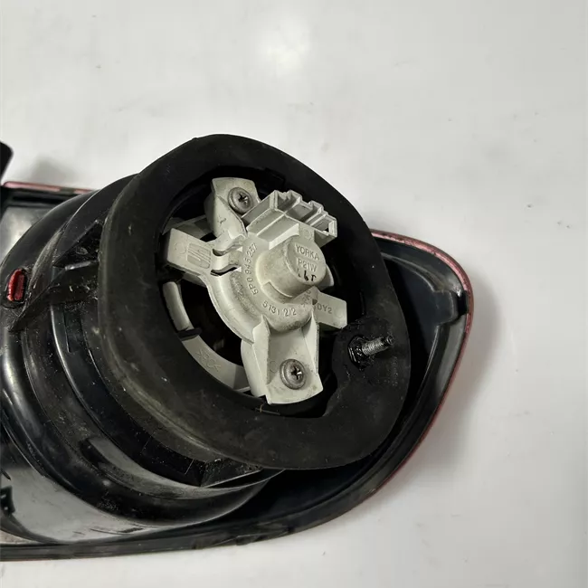 Fanale posteriore sinistro Nero