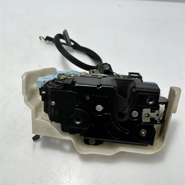 Serratura porta anteriore sinistra