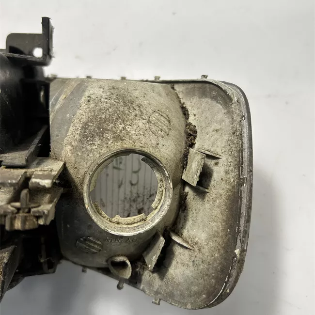 Proiettore sinistro con fendinebbia