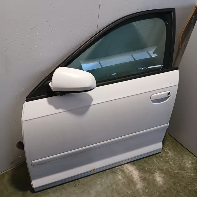 Porta anteriore sinistra