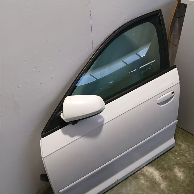 Porta anteriore sinistra