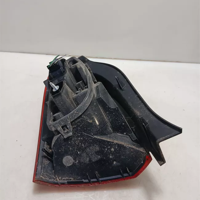 Fanale posteriore destro nero
