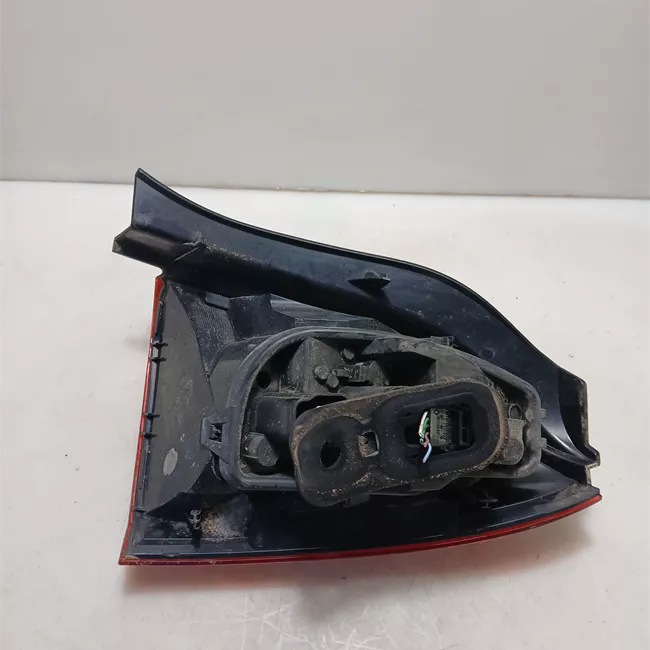 Fanale posteriore sinistro nero