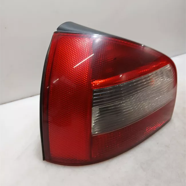 Fanale posteriore sinistro