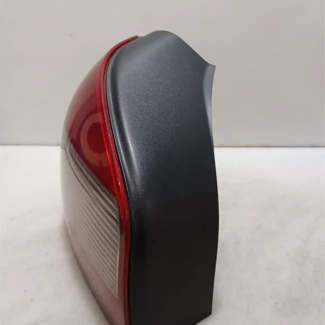 Fanale posteriore sinistro