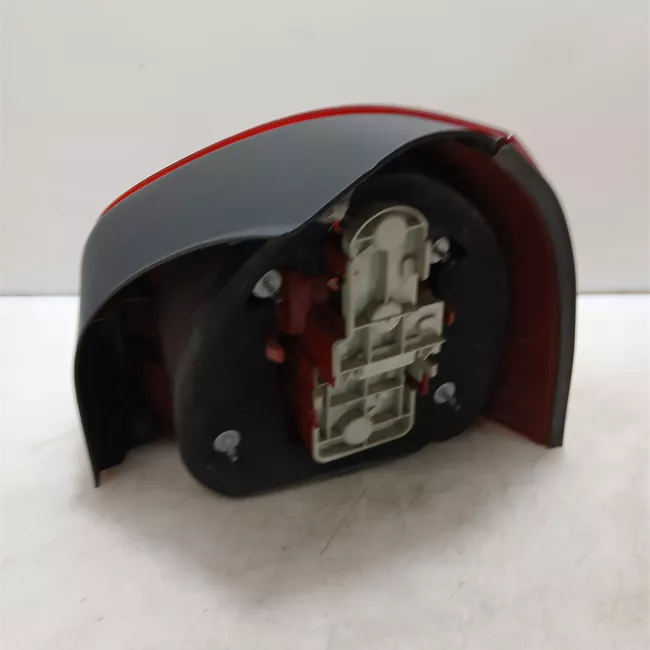 Fanale posteriore sinistro